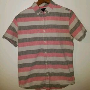 Aeropostale Men's Button Front Short Sleeve Shirt